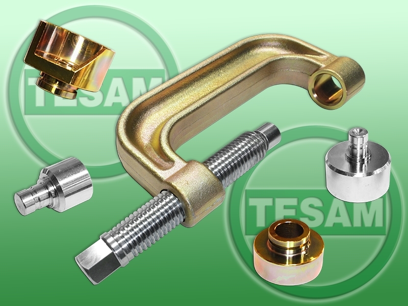 Stahovák na kulové čepy Mercedes-Benz